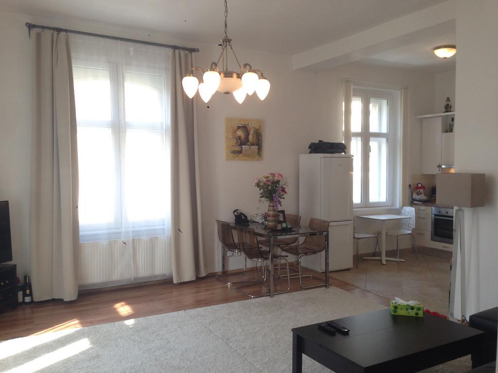 פראג Exclusive Apartment On Zborovska מראה חיצוני תמונה